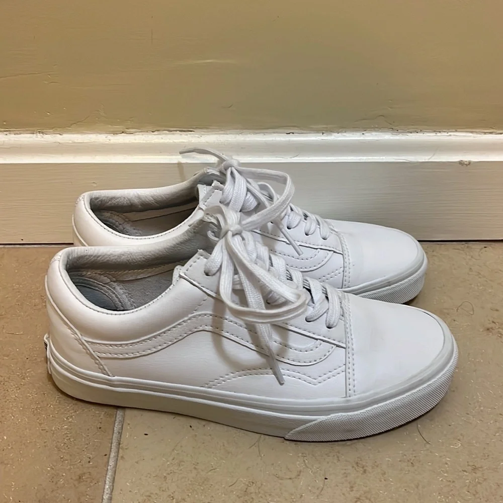 NWOT Vans Size 6.5 - Picture 2 of 7